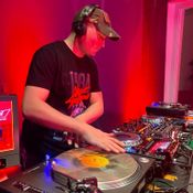 Space Operator on an Italo journey at Night Arcade Radio 04-02-2022