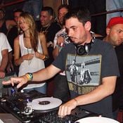 DJ AM - Live at Perkins Park, Stuttgart, Germany (9-13-08 / Previously Unreleased #8)
