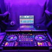 Techno Live Vol 8