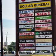 5 Key Features of Effective Multi-Tenant Pylon Signs for Shopping Centers