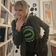 Dark Entries (e Uscite di Sicurezza) del 14 aprile 2026 di e con Elisabetta Laurini