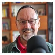 qAB-Podcast: «Brücken bauen» mit René Stamm