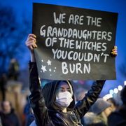 Noćurak :: Boginje, dobre vile, najdraže veštice i njihove ćerke i unuke :: Girls Against God