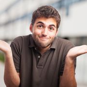 What’s The Difference Between Pylon Signs and Monument Signs?