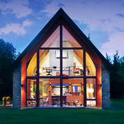 L'ours & la carotte / Au coeur d'une maison autonome, dans les Pyrénées