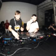 444_hangOver_433 - Selecta