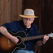 Ernie Palmer is Making a Scene