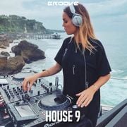 Groove House 9