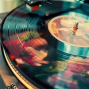 Sensitivities 23-4-2025 στο Αction Radio 20:00-22:00 με την Μαρία Λιμογιάννη