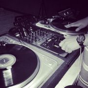 Mostly 90s Pop Hiphop Coast to Coast