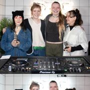 Plattenschatz im Schattenplatz w/ Tits Up 6.10.24