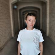 Dina Lubentsova – Upcyklované 5 panelky vracajú život starému oblečeniu