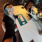 Monika Juríková – Vizuálne hry medzi precíznym dizajnom a popkultúrnym chaosom