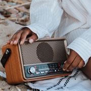 Sunshine Radio: Retro Summer Excitement