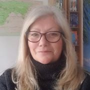 Meet The Expert ~ Lesley Anne Baker