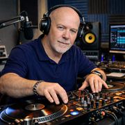 Rob Walker - Laser Hot Hits & Laser Gold - LIVE Wednesday 30.04.26