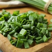 How to Plant and Grow Scallions in Soil From Seed or Cuttings - Audio Blog