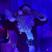 Holiday House Set 12/13/2025