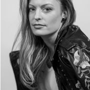 Rachael Bawn is Making a Scene