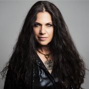 Gerry Casey Interviews Sari Schorr