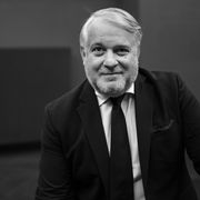 People & Culture - Prof. Dr. Thomas Girst