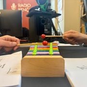 Radijski kolektiv 'aha ok': Dizalo ili lift