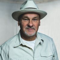 Simon Herbert chats with legendary singer and musician Paul Carrack ...