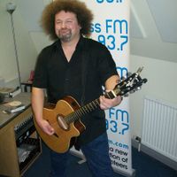 Russell Hill’s Country Music Show on Express FM feat. Dan Ogus. 16/11/14