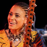Musica Mundo Sona Jobarteh