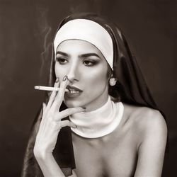 InSein Radio: a nun told me once "collecting music? you better shitted your pants ..."