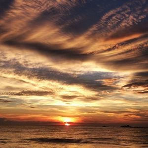 Liquid Sunset by - CHiN - | Mixcloud