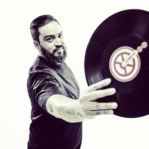 dj manchoo