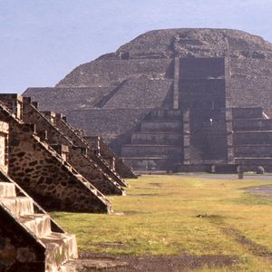 Los extranJeros en Teotihuacan