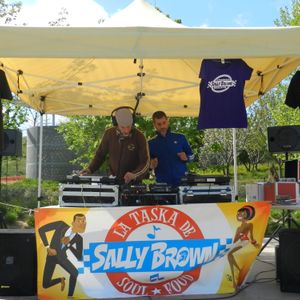 Sally Brown Dj S Vermut Calcotada Popular D Horta Rd1 30 03
