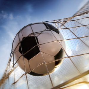 El fútbol, más allá del clásico "pasecito" a la red