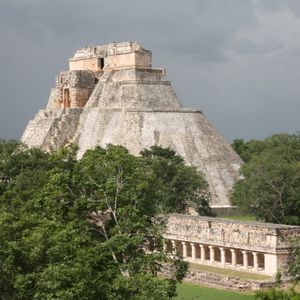 Uxmal. Muros que cuentan historias_promocional