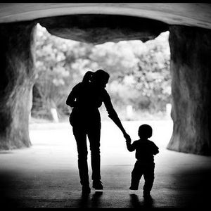 Cha một cầu thủ bóng đá nhắn gửi con trai: Đừng để đồng tiền