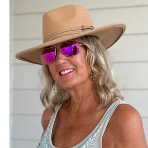 Cape Fear Country with Holly Moon - 05/18