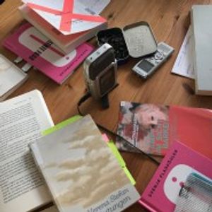 Radiosalon für Alltägliches #20 feministische Lektüren (2019-11-17)
