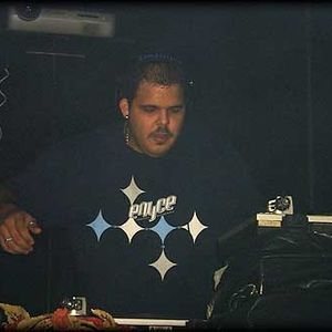 DJ Sneak - Live at Mad Bar, Toronto (2002)