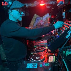 LINDA INVITES - RAYBEN - 13.12.25