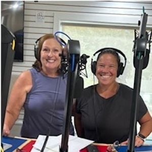 Double Trouble with Carrie & Jackie - 04/04