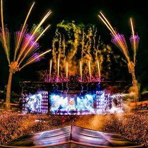 Behind The Decks Episode #012 by LesJaxx