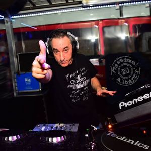 Dj Massimo Alberti 70 S 80 S Vol 138 By Massimo Alberti Mixcloud Guarda cosa ha scoperto massimo alberti (albertimaximo) su pinterest, la raccolta di idee più grande del mondo. dj massimo alberti 70 s 80 s vol