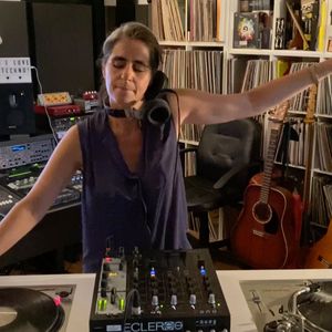 Misstress Barbara - Classic Vinyl-Only Techno Set - Tronic Thursdays - July 30th 2020