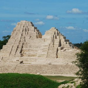 Las esculturas monumentales de Moral Reforma