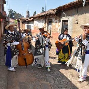 Diálogos musicales entre regiones culturales