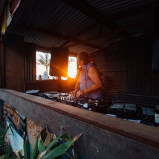 José Padilla Sunset  mix recorded live at Potato Head Beach Club on New Years Day 2016