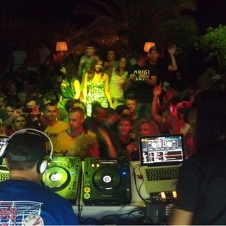 Bailey b2b A Sides feat. Jenna G, MC Fats and Robert Manos at Sun And Bass Festival 2012, Sardinia