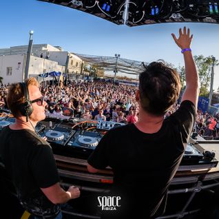 Camilo Franco b2b Oscar Colorado at Space Opening Fiesta 29/05/2016